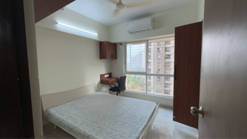 Bedroom in 2 BHK Apartment at Lodha Amara, Sandoz Baug – for Rent