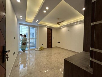 Room in 3 BHK Builder Floor at Saket – for Rent