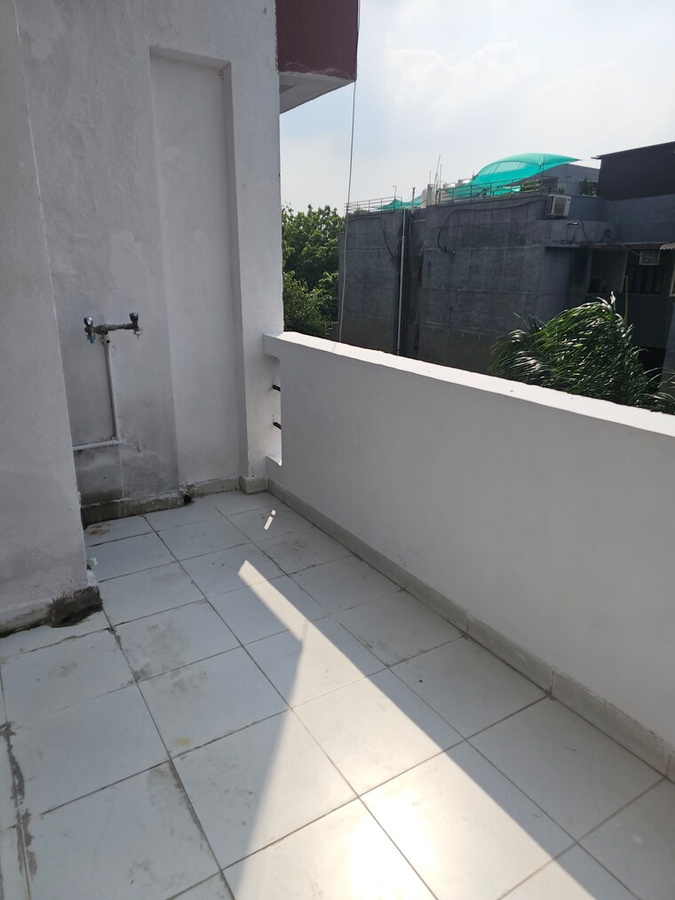 Balcony, sector 22 dwarka 3 Bedroom 2000 Sq.Ft. Apartment In Sector 22 Dwarka Delhi 9101915