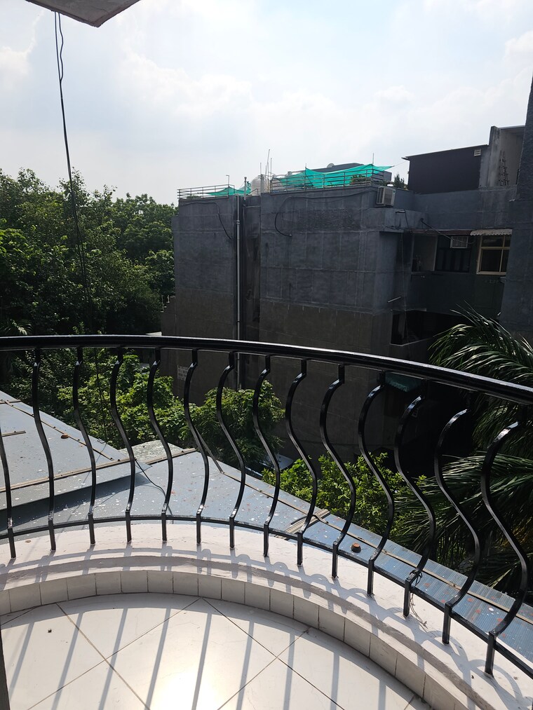 Balcony, sector 22 dwarka 3 Bedroom 2000 Sq.Ft. Apartment In Sector 22 Dwarka Delhi 9101915