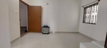 Room in 1 BHK Apartment at Mahadevpura – for Rent