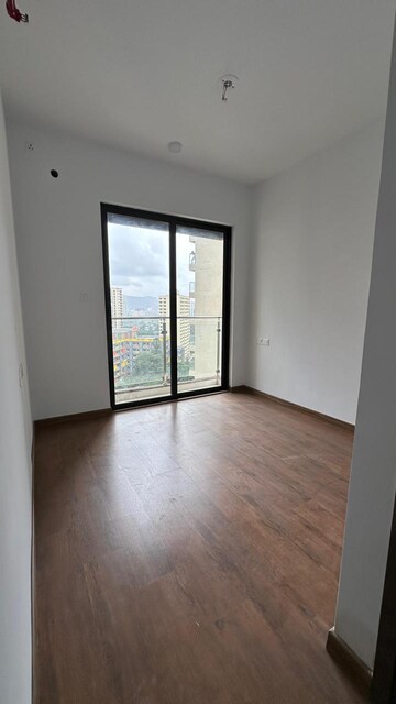 Room in 2 BHK Apartment at Raymond Ten X Vibes, J K Gram – for Rent
