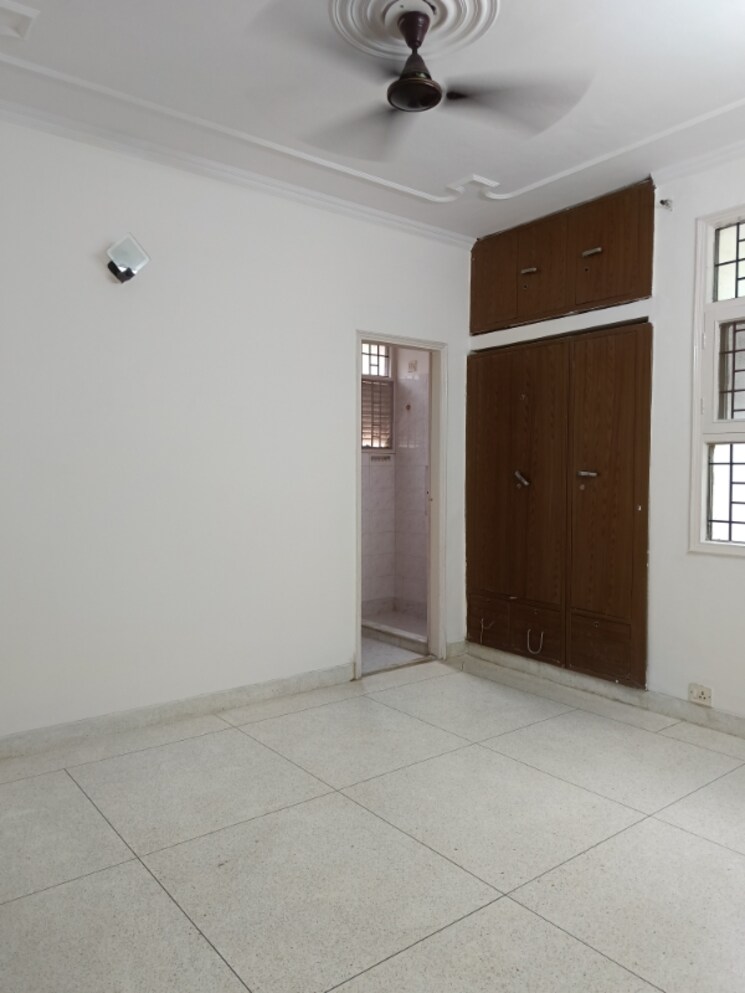 Room, unitech-singleton-floors-south-city 3 Bedroom 2700 Sq.Ft. Builder Floor In Sector 50 Gurgaon 9101957