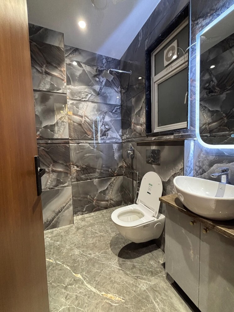 Bathroom, chattarpur 1 Bedroom 500 Sq.Ft. Builder Floor In Chattarpur Delhi 9101920