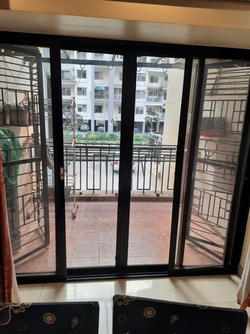 Room in 2 BHK Apartment at Bramha Suncity, Wadgaon Sheri – for Rent