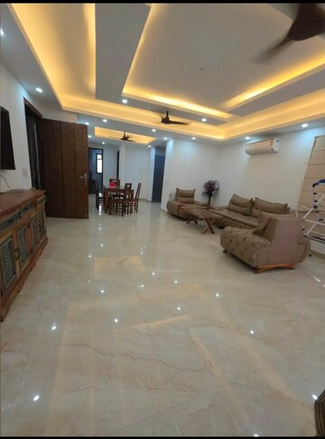 3 BHK Builder Floor For Rent in Chattarpur