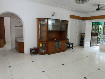 Living Room in 3 BHK Builder Floor at Unitech South City II, Sector 50 – for Rent