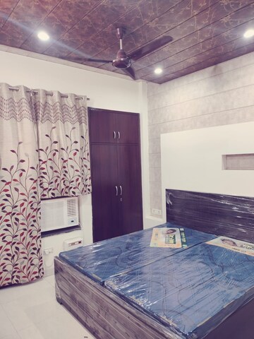 Bedroom in 2 BHK Builder Floor at Sector 50 – for Rent