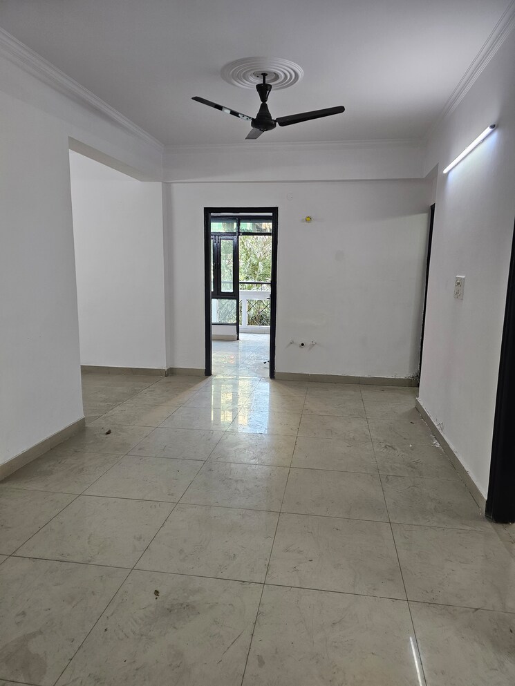 undefined, sector 18a dwarka 3 Bedroom 1500 Sq.Ft. Apartment In Sector 18a Dwarka Delhi 9102007