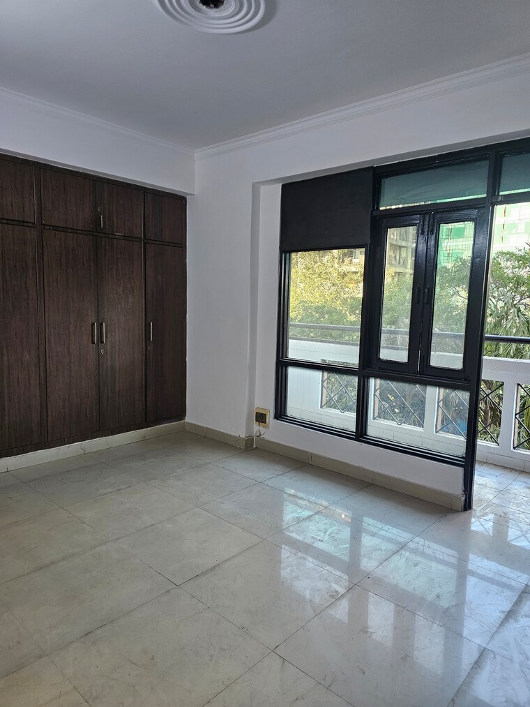 Room, sector 18a dwarka 3 Bedroom 1500 Sq.Ft. Apartment In Sector 18a Dwarka Delhi 9102007