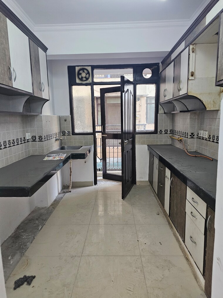Kitchen, sector 18a dwarka 3 Bedroom 1500 Sq.Ft. Apartment In Sector 18a Dwarka Delhi 9102007