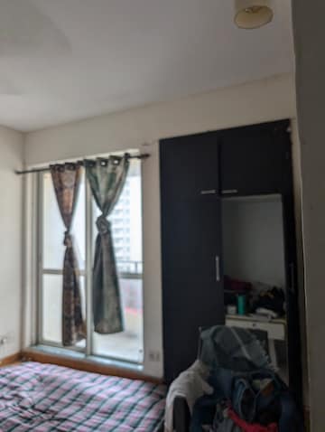 Furnished Amenities in 3 BHK Apartment at Jaypee Greens Kosmos, Sector 134 – for Sale