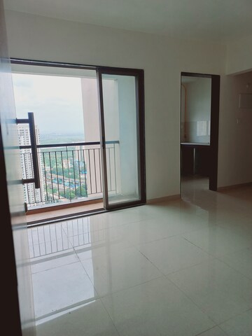 Room in 1 BHK Apartment at Runwal Eirene, Balkum Pada – for Sale