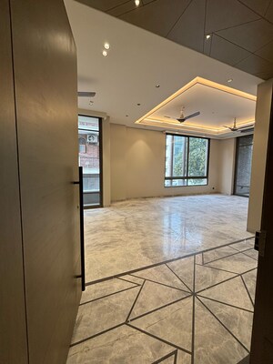 Room in 4 BHK Builder Floor at Greater Kailash I – for Sale