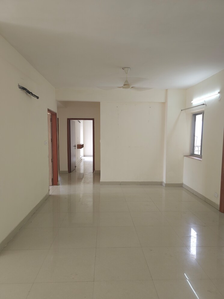 Bathroom, sector 19b dwarka 3 Bedroom 1800 Sq.Ft. Apartment In Sector 19b Dwarka Delhi 9102039