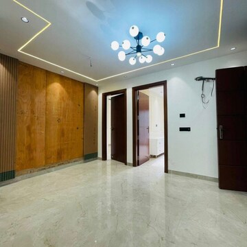 Room in 3 BHK Builder Floor at Anant Raj Ashok Estate, Sector 63a – for Sale