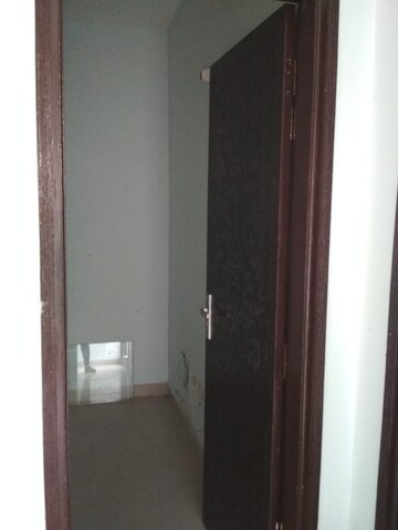 Building Lobby in 4 BHK Apartment at Orchid Valley Apartment, Sector 19 Dwarka – for Rent
