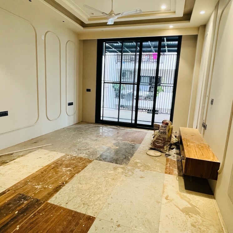 Room, hong-kong-bazaar 4 Bedroom 319 Sq.Yd. Builder Floor In Sector 56 Gurgaon 9102078