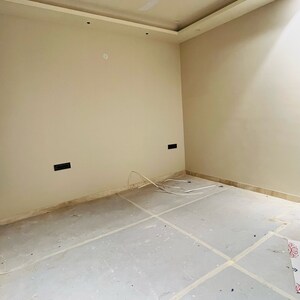 Room in 4 BHK Builder Floor at Hong Kong Bazaar, Sector 56 – for Sale