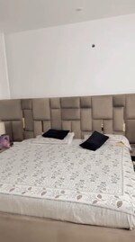 4 BHK + Study Room 303 Sq.Yd. Builder Floor in Parklands