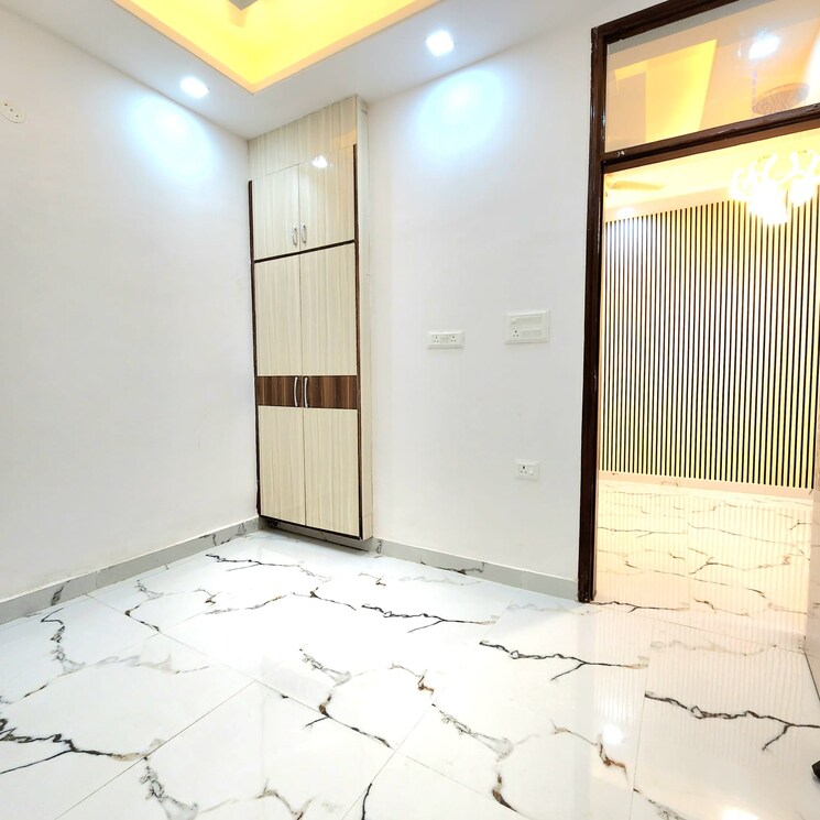 Room, ultima-107 3 Bedroom 1725 Sq.Ft. Builder Floor In Sector 104 Noida 9102088