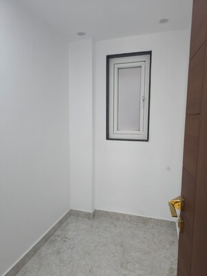 Room in 4 BHK Apartment at Sector 10 Dwarka – for Sale