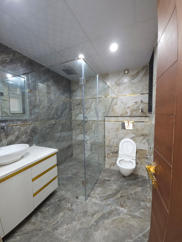 Attached Bathroom, sector 10 dwarka 4 Bedroom 2400 Sq.Ft. Apartment In Sector 10 Dwarka Delhi 9102094