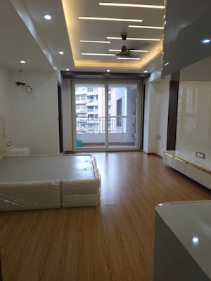 Room in 4 BHK Apartment at Sector 10 Dwarka – for Sale