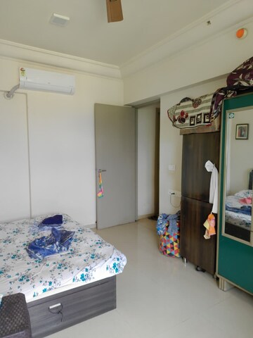 Bedroom in 2 BHK Apartment at Hiranandani Fortune City, New Panvel – for Rent