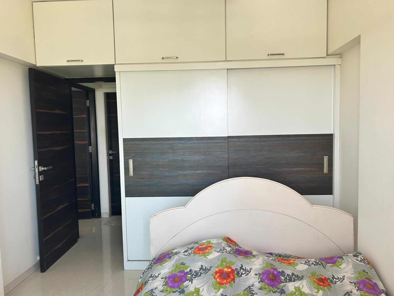 1 BHK + Pooja Room Apartment For Sale in Gurukrupa Marina Enclave