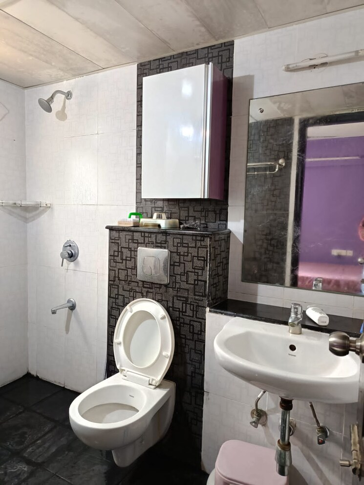 Bathroom, confident-leo-ii 2 Bedroom 1139 Sq.Ft. Apartment In Sarjapur Road Bangalore 9102089
