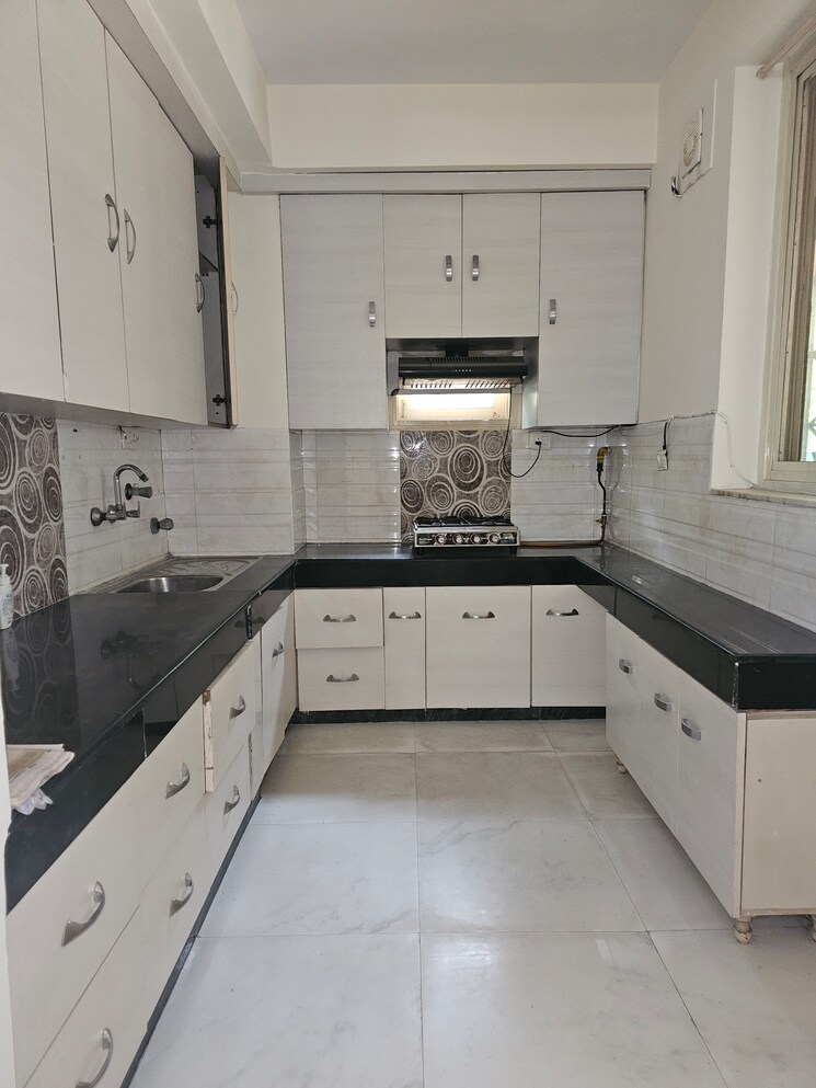 Kitchen, sector 23 dwarka 3 Bedroom 1500 Sq.Ft. Apartment In Sector 23 Dwarka Delhi 9102118