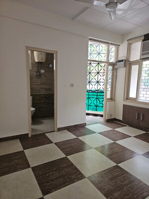 Furnished Amenities in 3 BHK Apartment at Sector 23 Dwarka – for Sale