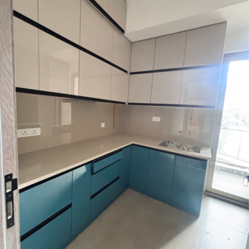 Kitchen in 3.5 BHK Apartment at Shalimar Belvedere Court, Malesemau – for Sale