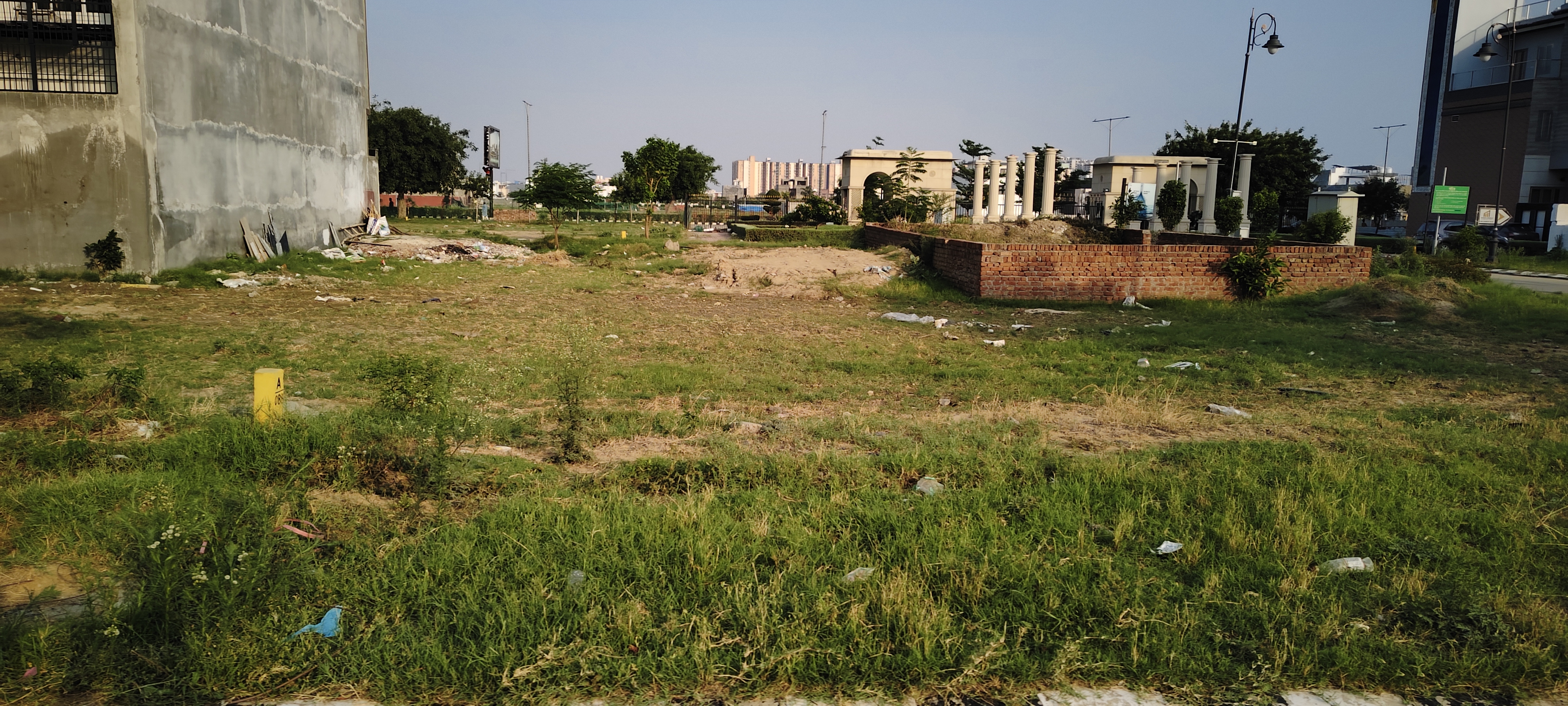 Plot For Sale in Wave Hitech City