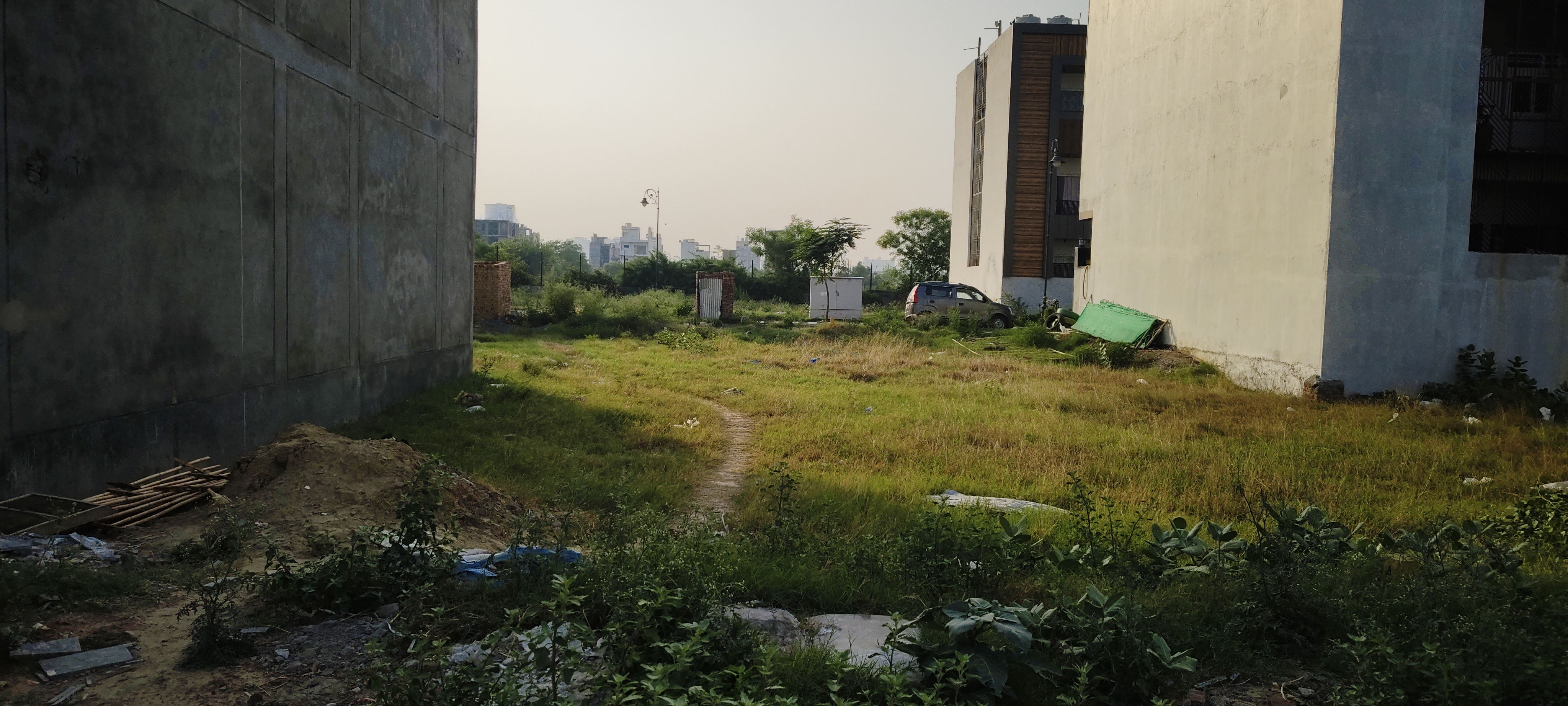 Plot For Sale in Wave Hitech City