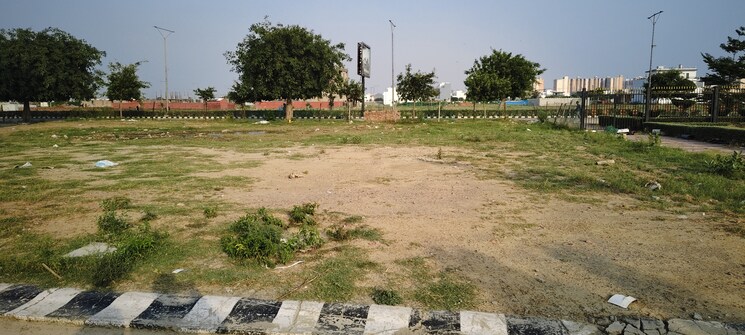 Nearby, wave-hitech-city  338 Sq.Mt. Plot In Wave City Ghaziabad 9102182
