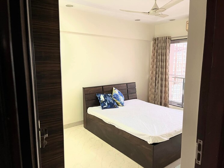 Bedroom, matunga west Pg For Boys & Girls In Matunga West 9102190