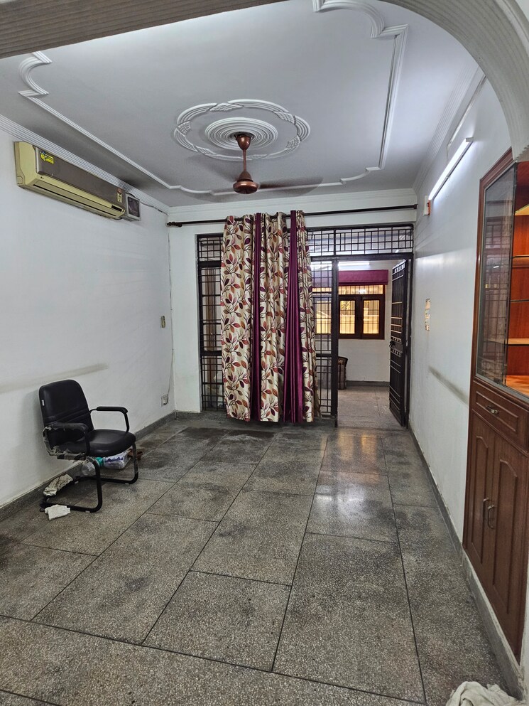  Parking, sector 19 dwarka 2 Bedroom 1200 Sq.Ft. Apartment In Sector 19 Dwarka Delhi 9102216