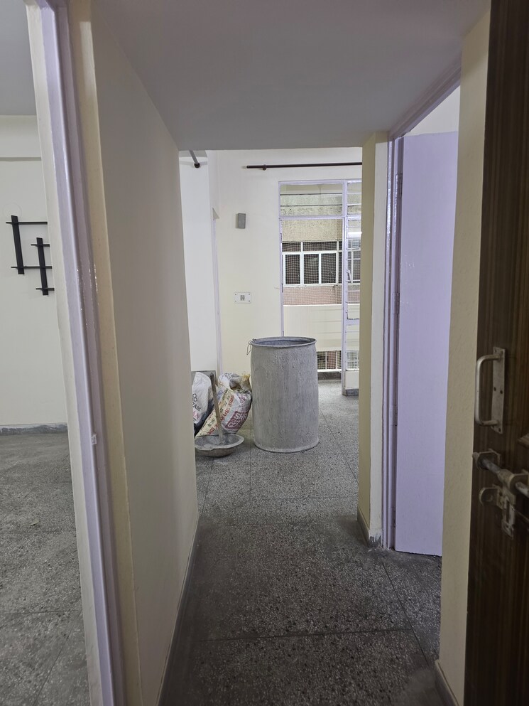 undefined, sector 9 dwarka 3 Bedroom 1500 Sq.Ft. Apartment In Sector 9 Dwarka Delhi 9102261