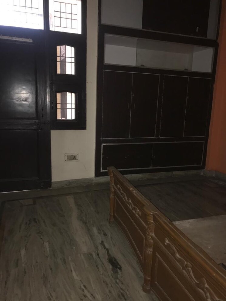 Room, pi i and ii greater noida 1 Bedroom 40 Sq.Mt. Builder Floor In Pi I And Ii Greater Noida Greater Noida 9102235