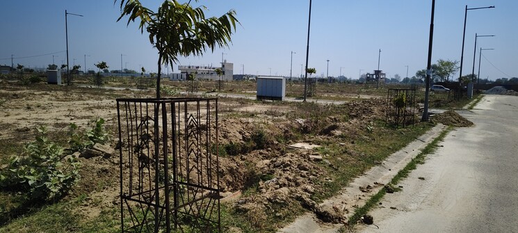 Nearby, wave-springwood-enclave  162 Sq.Mt. Plot In Mahurali Ghaziabad 9102278