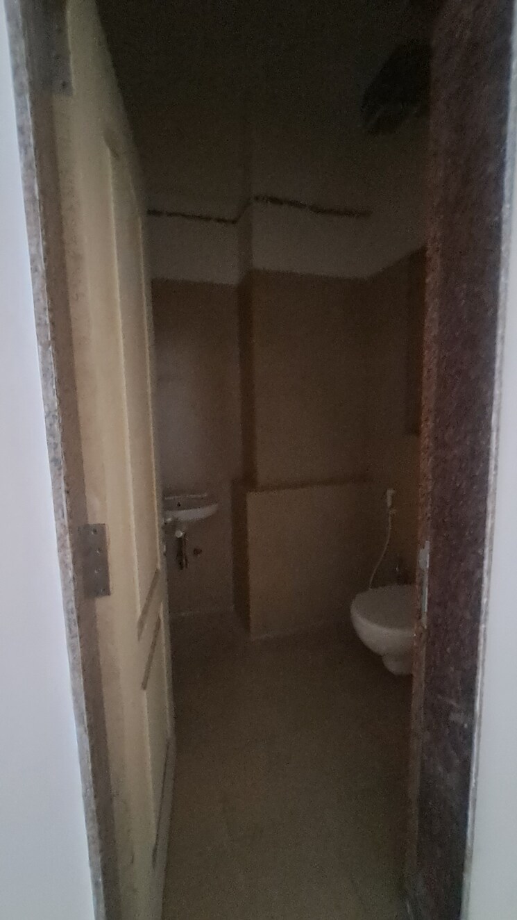 undefined, puraniks-stella-grand-central Commercial Shop 1300 Sq.Ft. In Vartak Nagar Thane 9102325