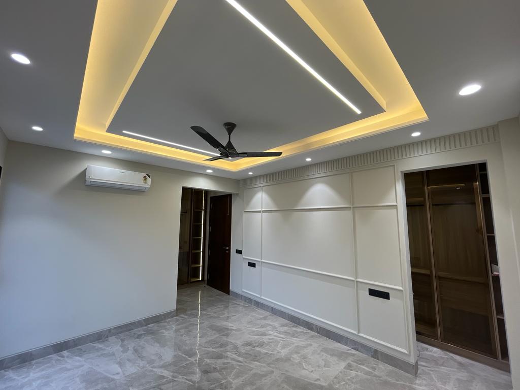 3.5 BHK + Servant Room Builder Floor For Sale in Anant Raj Ashok Estate