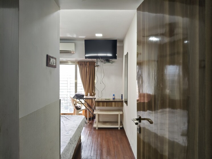 undefined, lokhandwala-whispering-palms 2 Bedroom 930 Sq.Ft. Apartment In Kandivali East Mumbai 9102339