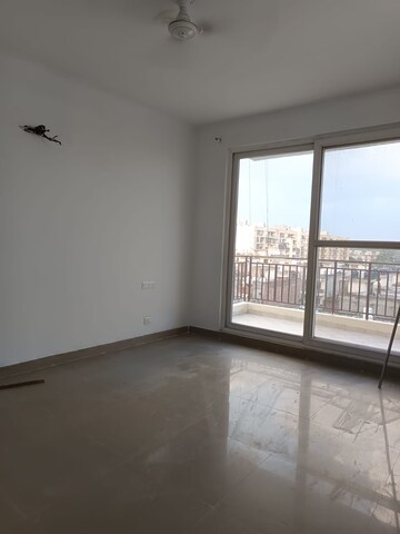 Room in 4 BHK Apartment at Green Valley Heights, Dhakoli – for Rent