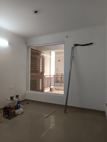 Room in 4 BHK Apartment at Green Valley Heights, Dhakoli – for Rent