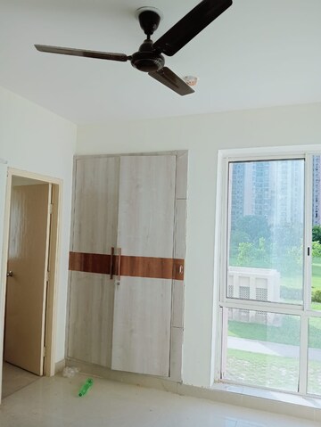 Furnished Amenities in 3 BHK Apartment at Jaypee Greens Aman, Sector 151 – for Rent