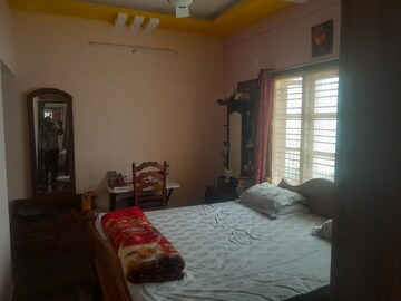 Bedroom in 3 BHK Builder Floor at Nri Layout – for Rent