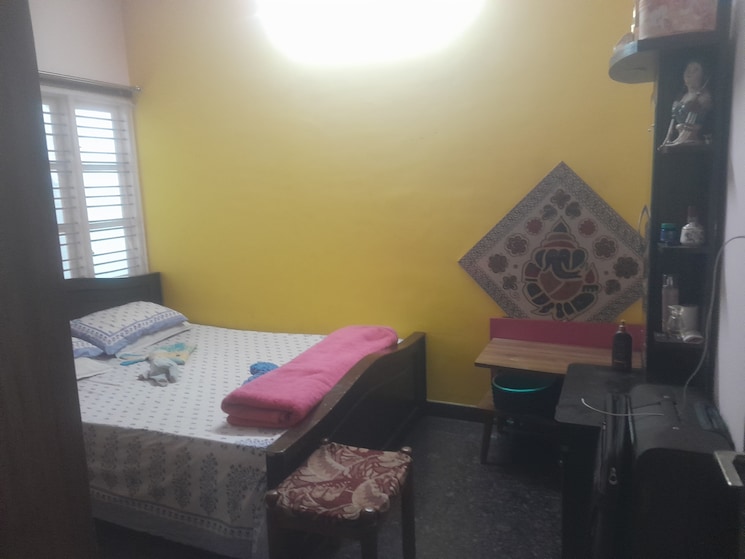 Living Room, nri layout 3 Bedroom 1200 Sq.Ft. Builder Floor In Nri Layout Bangalore 9102351